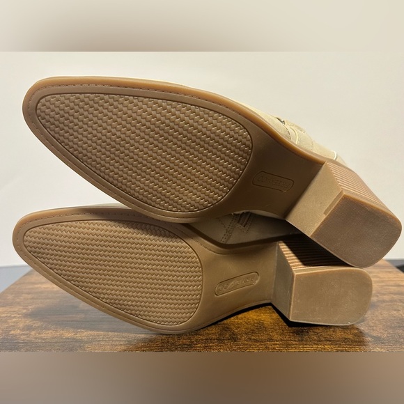 Frye and Co. Women’s Stone Palma Stacked Heel Booties NWT Various Sizes - Picture 3 of 8